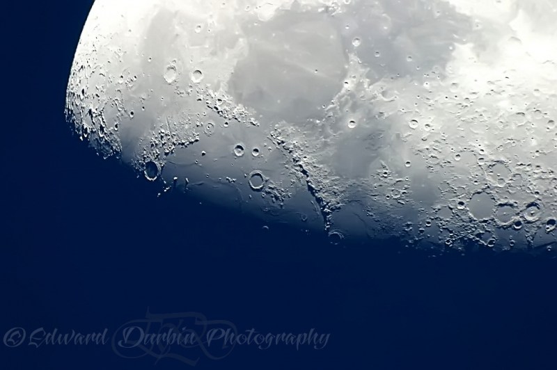 Lunar 001 W.jpg