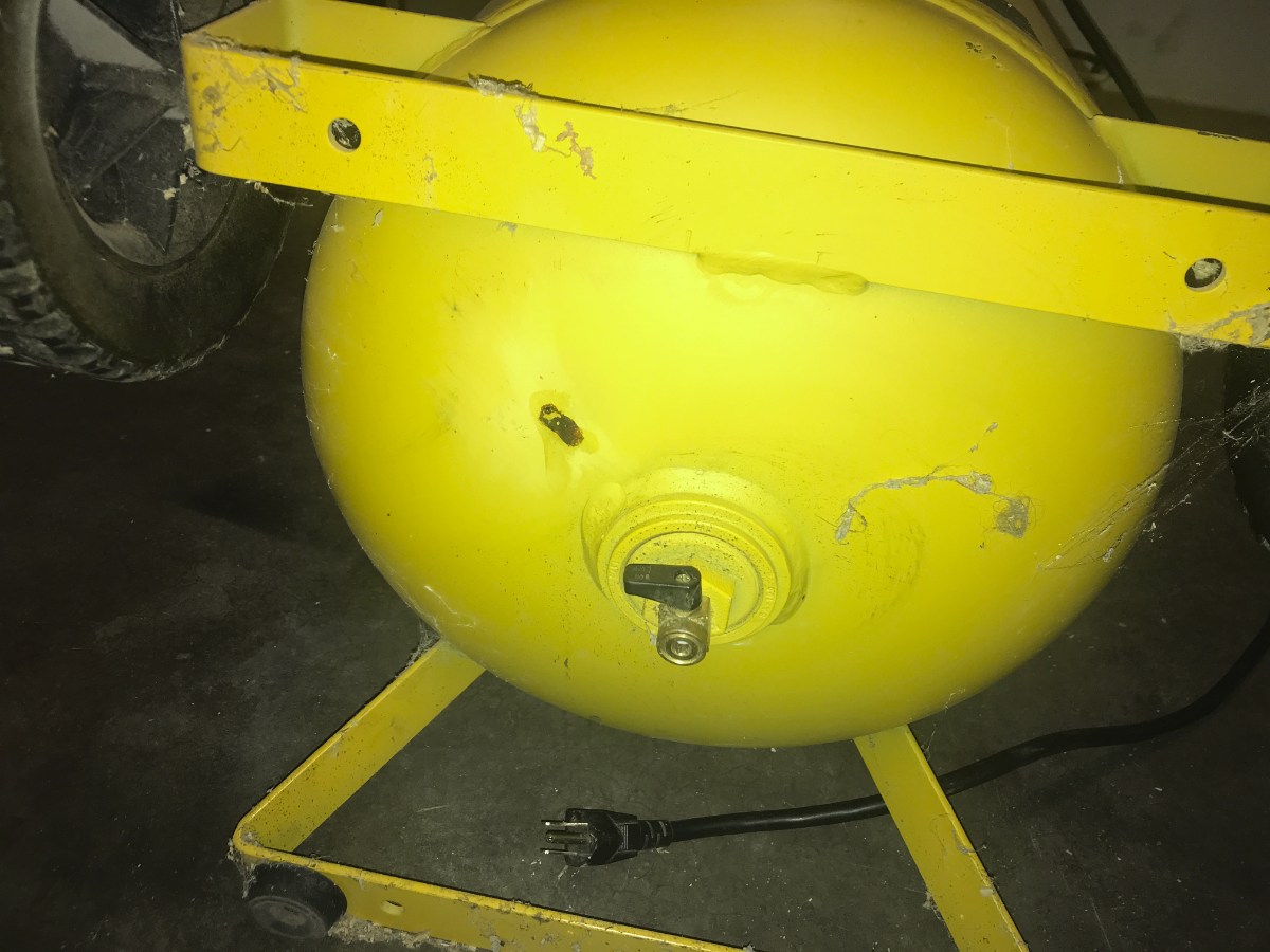 D55168 Compressor Leaking Plug Blown Out? Dewalt Power Tool Forum